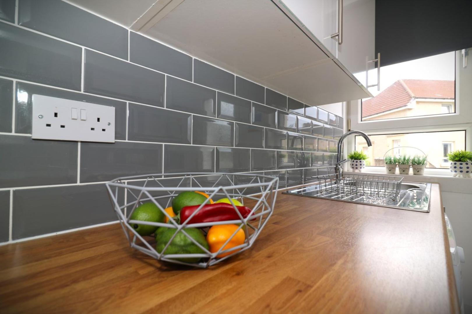 Signature - Gartlea House Appartement Airdrie Buitenkant foto