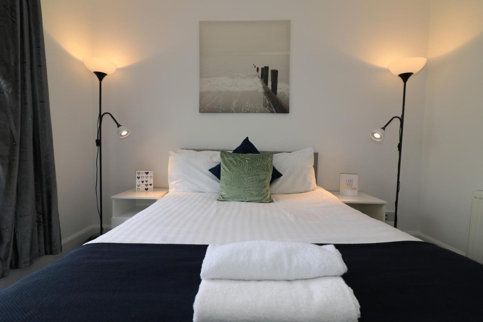 Signature - Gartlea House Appartement Airdrie Buitenkant foto